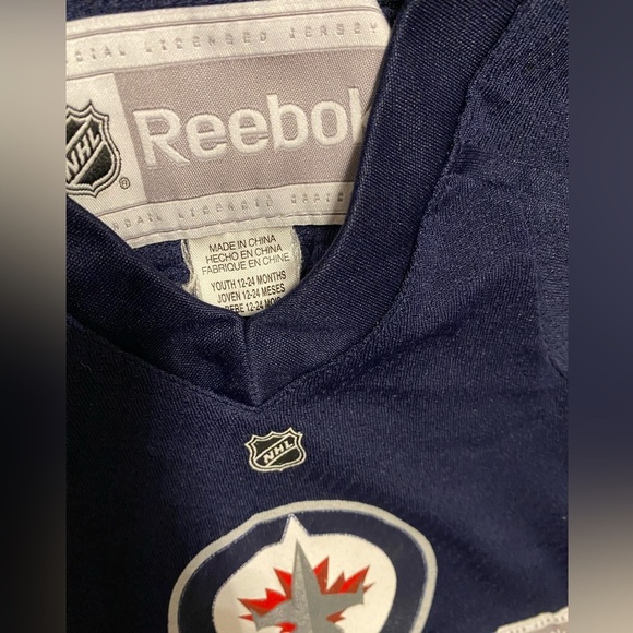Reebok Winnipeg jets NHL Jersey size 18-24 months - Picture 6 of 7